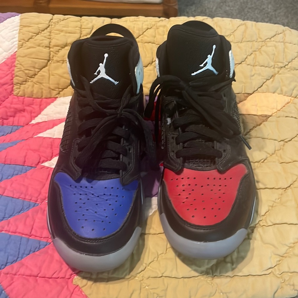 Nike Air Jordans. Mars 270. Size 6 Youth. Red white and blue.